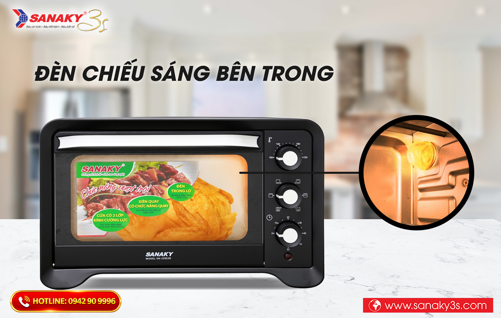 Lò nướng Sanaky VH-809S2D có đèn chiếu sáng bên trong