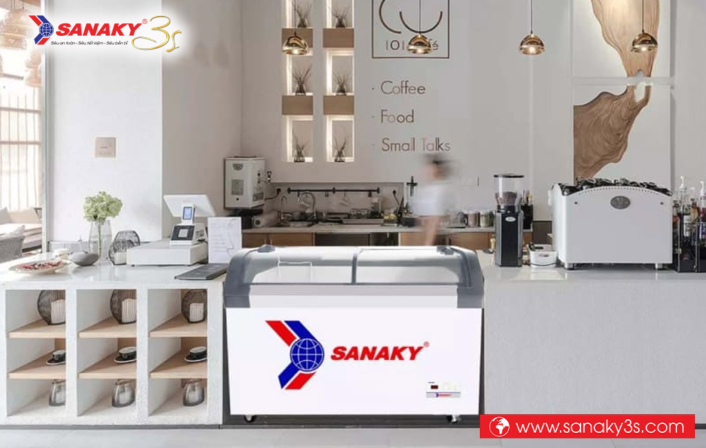 Tủ đông kính cong Sanaky VH-4899KB 350 Lít