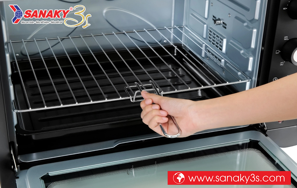 Phụ kiện đi kèm lò nướng Sanaky