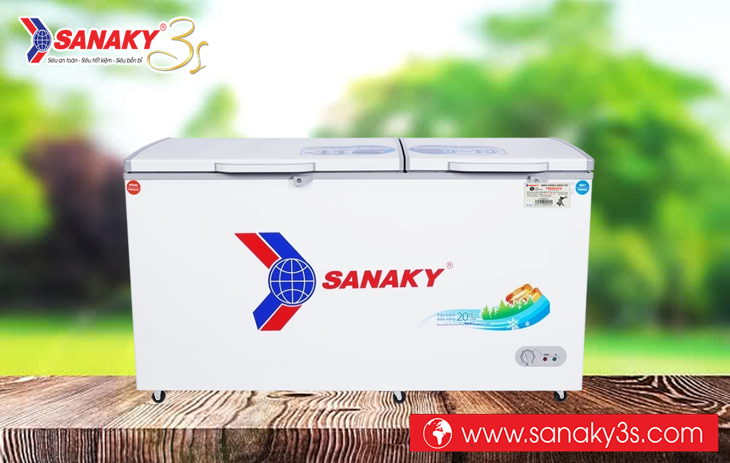 Tem số seri tủ đông Sanaky bên góc phải