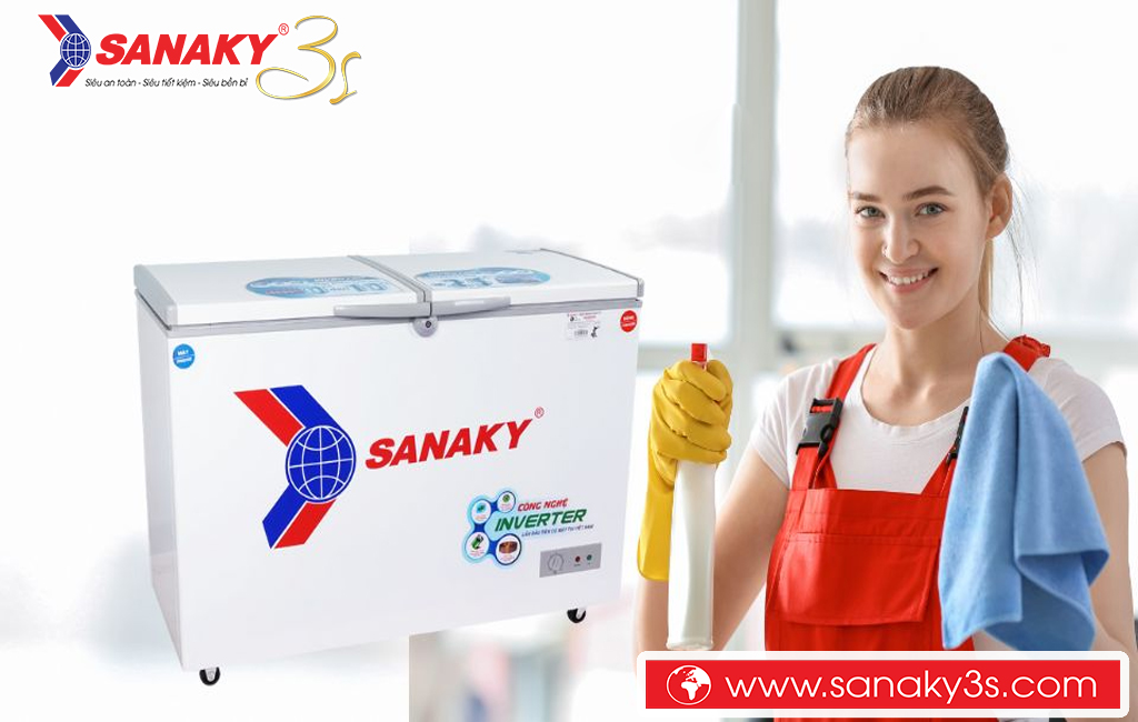 Vệ sinh định kỳ tủ đông Sanaky